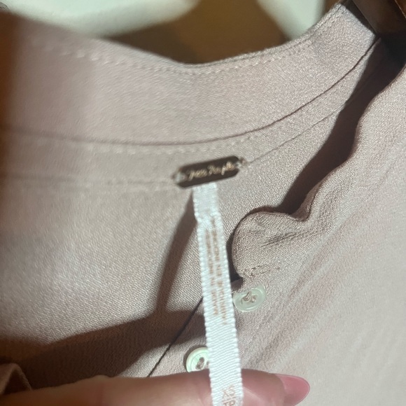 🍀Free People tunic top in blush. Size XS. - Picture 3 of 7